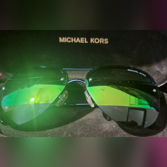 Michael Kors sunglasses - Picture 4 of 9